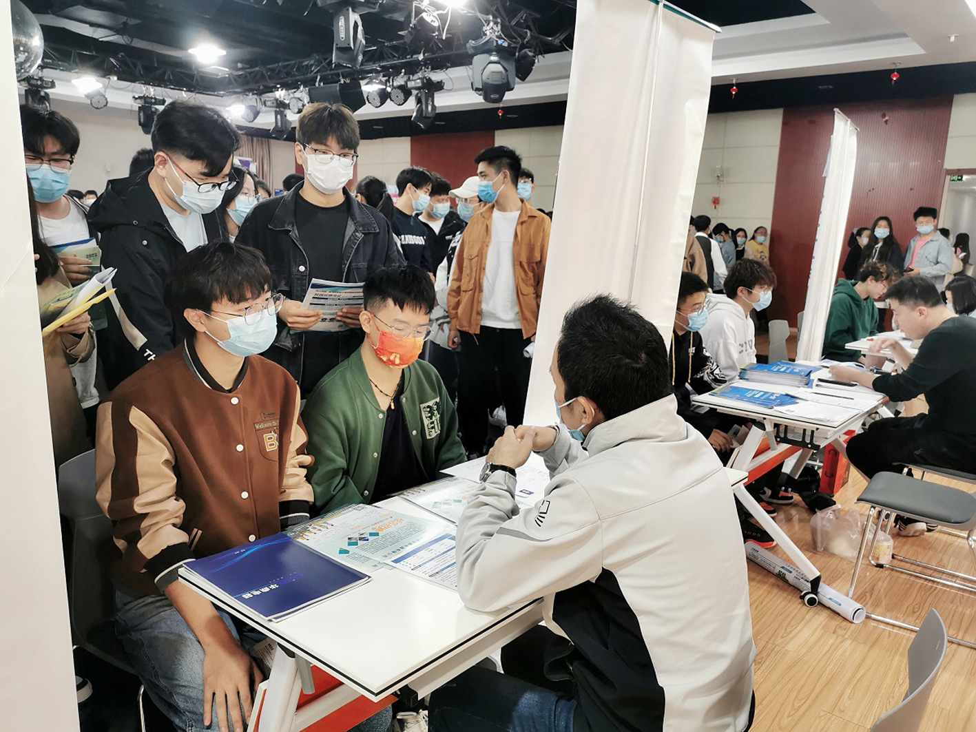“二分明月才聚扬城”2022年高校毕业生走进南邮通达学院(组图)
