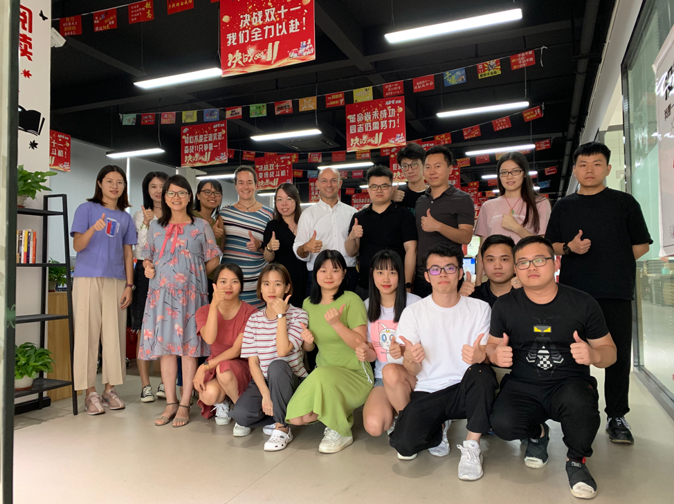大学生创业有哪些项目？你好，大学生会很难！